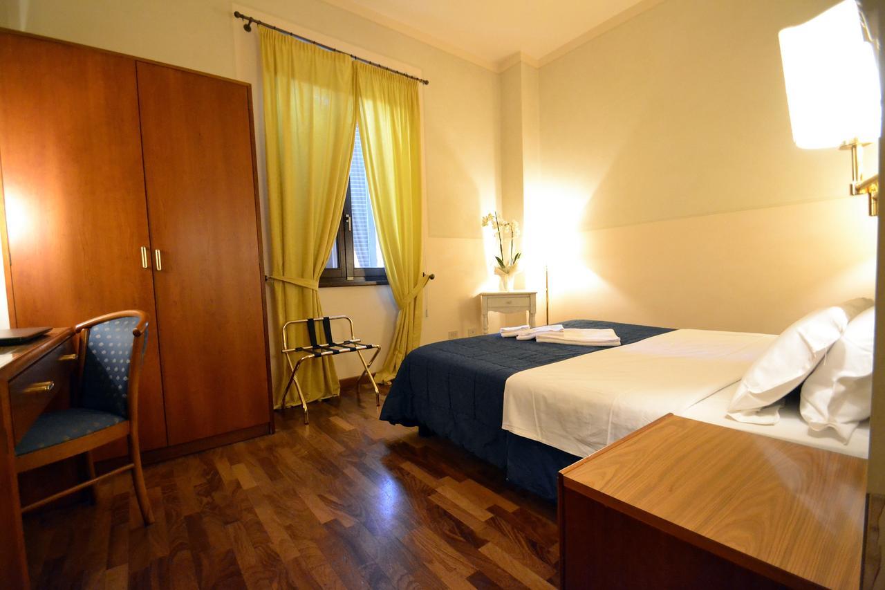 Hotel Posta Чечина Екстер'єр фото