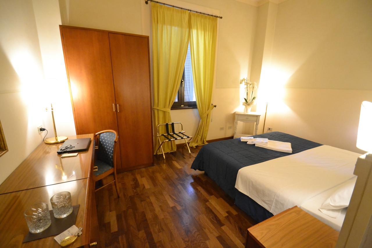 Hotel Posta Чечина Екстер'єр фото