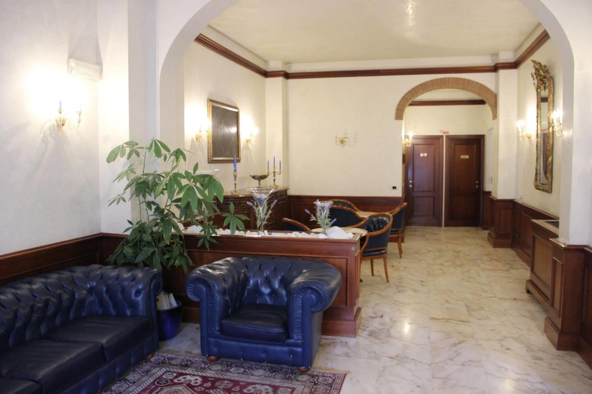 Hotel Posta Чечина Екстер'єр фото