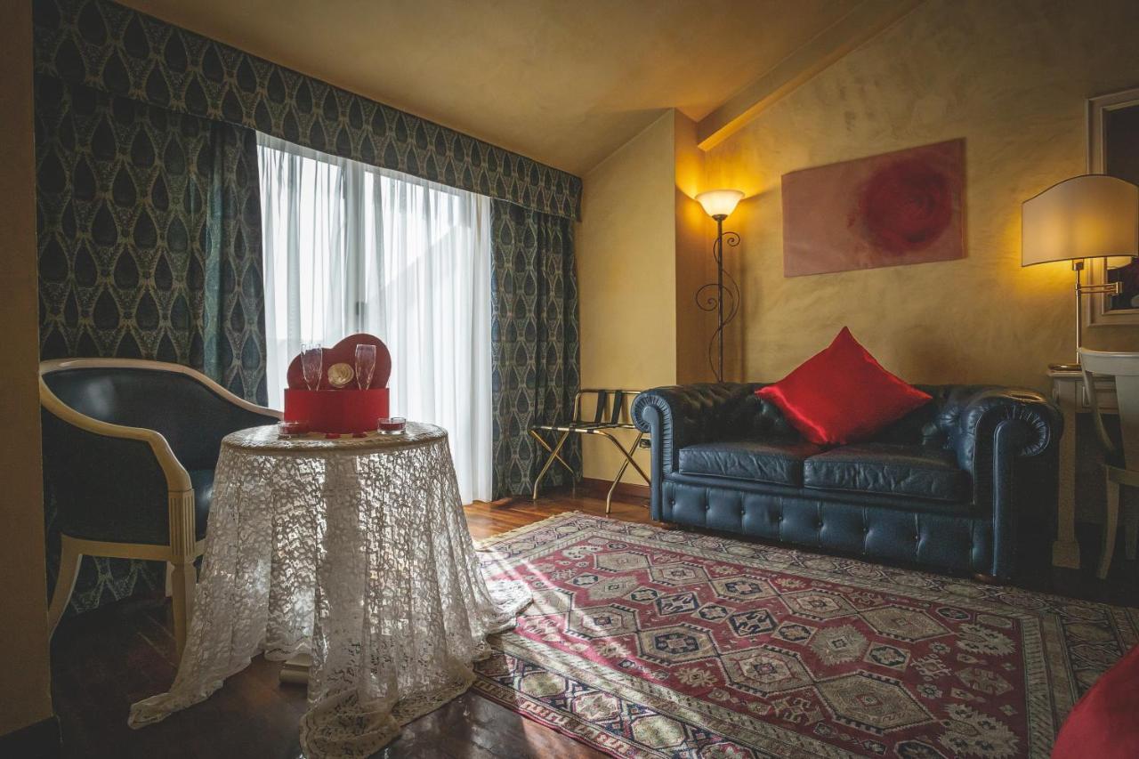 Hotel Posta Чечина Екстер'єр фото